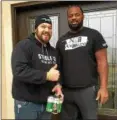  ?? PHOTO FROM STABLE 12 FACEBOOK PAGE ?? Stable 12 brewer Mike Deger hands off a six-pack of their Underdog Lager to Philadelph­ia Eagles defensive tackle Fletcher Cox. The brewery reserved a few cases of the specially made beer in hopes that they could get it delivered to Eagles players as a...