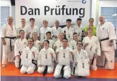  ?? FOTO: VEREIN ?? Die stolzen neuen Dan Träger des Karate Team Bodensees.