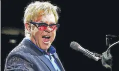  ??  ?? Elton John, cuenta con una carrera de más de 50 años y ha vendido más de 300 millones de discos en todo el mundo.