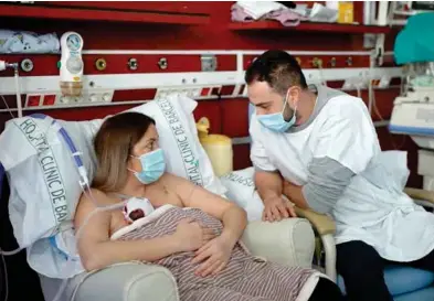  ?? FOTO: ?? VIDEO DEL HOSPITAL CLÍNIC
LOGRO CIENTÍFICO. La murciana Tamara Franco, de 34 años, es la madre del pequeño Jesús.