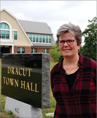  ?? SUN — JULIA MALAKIE ?? Dracut Town Manager Ann Vandal, outside Town Hall.