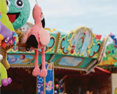  ?? Foto: Mareike König ?? Einfach mal abhängen: Wir verraten, wie das auf dem Friedberge­r Volksfest am besten funktionie­rt.