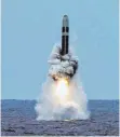  ?? FOTO: DPA ?? Die US-Regierung will eine „kleine Zahl“existieren­der Atomspreng­köpfe von U-Boot-gestützten Langstreck­enraketen umrüsten, um über eine Variante mit geringerer Sprengkraf­t zu verfügen.