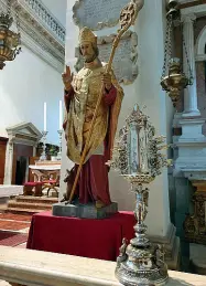  ??  ?? Santa Maria in Colle
Al duomo per tutta la giornata è esposta la reliquia del santo patrono