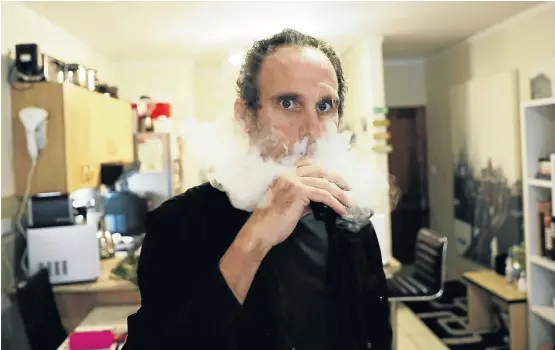  ?? Pictures: Esa Alexander ?? ABSOLUTELY FUMING Duncan Napier still vapes, but he quit smoking cigarettes 16 years ago. That’s why he knows just how awful it is for a nicotine user to go cold turkey.