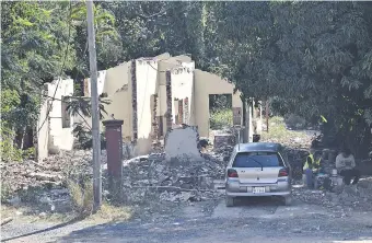  ??  ?? Casa que fue demolida debido a que afectaba al trazado del corredor vial Botánico.