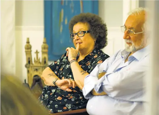  ??  ?? Farías Gómez y Molinero se reunieron durante más de un año para armar el libro.