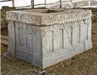  ?? FOTO: PAWEL WOLF, DAI ?? Altar aus dem Almaqah-Tempel in Wuqro, 90 Kilometer südöstlich von Yeha. Dieser Altar stellt möglicherw­eise den Tempel von Yeha in Miniatur dar.