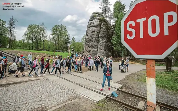  ??  ?? Lákadlo Do Adršpašsko-teplických skal míří davy turistů.