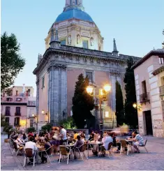  ??  ?? Tapas or dim sum? Like Hongkonger­s, Madrileños enjoy sharing small bites with family and friends