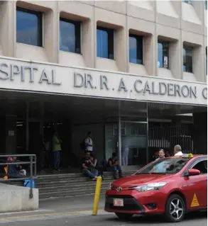  ?? MELISSA FErnÁnDEZ ?? Eddie Javier Juárez, de 47 años, fue trasladado al hospital Calderón Guardia.