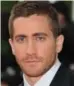  ??  ?? Jake Gyllenhaal sera de la distributi­on des deux films de Denis Villeneuve attendus pour 2013!