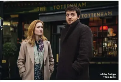  ??  ?? Holliday Grainger y Tom Burke.