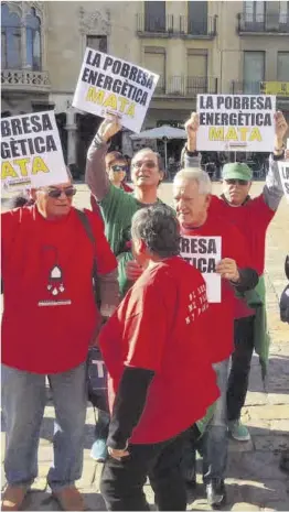  ?? Joan Revillas / Archivo ?? Protesta contra los cortes tras la muerte de una anciana en Reus, en 2016.