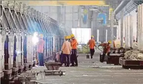  ?? FILE PIC ?? Hong Leong Investment Bank Bhd expects Press Metal Aluminium Bhd’s core earnings for first quarter of 2024 to fall within the range of RM330 million to RM350 million.