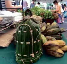  ??  ?? Bag made from banana leaves from Legazpi Sunday Market