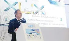  ??  ?? El secretario de Energía, Pedro Joaquín Coldwell, durante su intervenci­ón en la clausura del 49 Foro Nacional de la Industria Química.