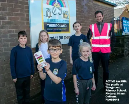  ?? ?? ACTIVE AWARD: The pupils at Thurgoland Primary School. Picture: Shaun Colborn. PD091648