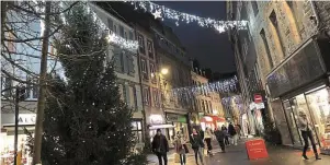  ?? | PHOTO : OUEST-FRANCE ?? Les illuminati­ons rue Saint-Guillaume.
