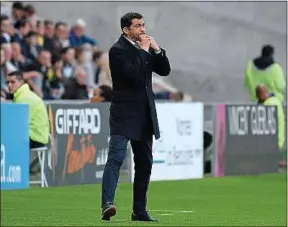  ??  ?? L’entraîneur du FCN Sergio Conceição ne devrait plus revenir à Nantes.