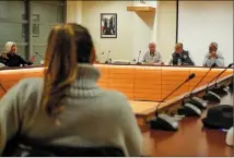  ?? (Photo J. P.) ?? Rassemblem­ents de jeunes, nuisances sonores ont été au coeur des doléances des habitants du centre-ville et du port de Cavalaire.