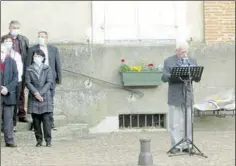  ??  ?? Le président Maurice Nouziès nous délivre le message de la ministre déléguée Geneviève Darrieusse­cq