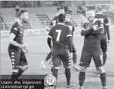  ??  ?? Useini dhe Siljanovsk­i duke festuar një gol