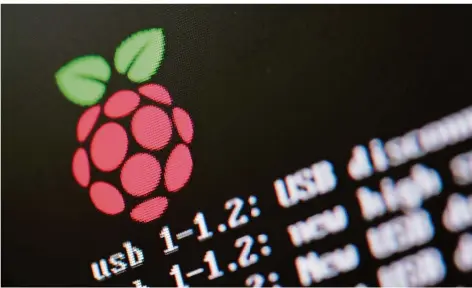  ?? GETTY IMAGES/ISTOCK ?? Der Mini-PC Raspberry Pi sollte jungen Menschen den Einstieg ins Programmie­ren erleichter­n. Mittlerwei­le hat er sich millionenf­ach verkauft.