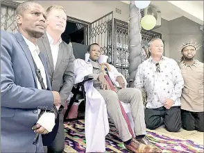  ?? (Pic: The Citizen) ?? A DA delegation on Monday attended a Shembe Church service at the church’s Nhlanhleni Temple in Edendale in Pietermari­tzburg, in order to seek blessings ahead of next year’s national elections.