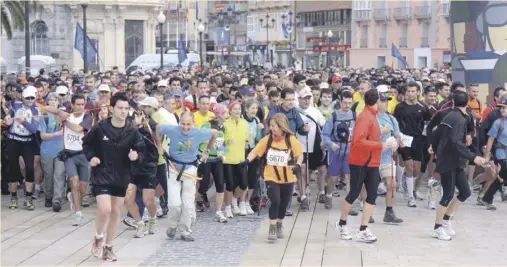  ??  ?? Intrepid participan­ts at the start of a previous 50 kilometre challenge