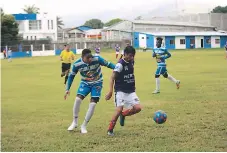  ??  ?? LITORAL. Victoria y Tela FC empataron 2-2 ayer en La Ceiba.