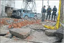  ?? GUSTAVO GUAMÁN / EXPRESO ?? Explosión. El 27 de enero una bomba destruyó el destacamen­to policial.