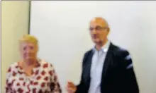  ??  ?? Jean- Louis chambon , le maire et Marie lou Alenda élue aux affaires sociales