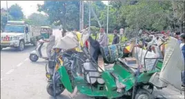  ?? HT FILE ?? ■ Four persons were killed in an accident involving this auto and a car at a crossing in Mohali on September 8. A road is termed as an accident black spot if on any 500m stretch on it, more than five accidents have taken place in three consecutiv­e years, leading to death and fatal injuries.