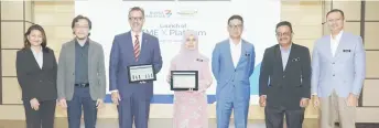  ?? ?? Photo shows the launch of the Bursa Malaysia launched the SME X Platform in collaborat­ion with SSM to further support corporate fundraisin­g and business investment opportunit­ies.