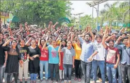  ?? SANJEEV KUMAR/HT ?? Students of Central University of Punjab, Bathinda, protesting against the vicechance­llor on Tuesday. The VC has assured them that three students will be included in the probe committee formed to look into the February 27 incident.