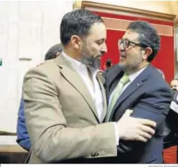  ?? ANTONIO PIZARRO ?? Santiago Abascal, presidente de Vox, con Francisco Serrano.