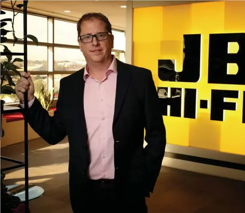  ?? Picture: STUART McEVOY ?? GROWTH SLOWING: But JB Hi-Fi chief executive Richard Murray Hi-Fi remains confident.