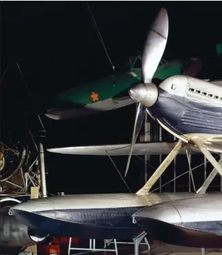  ?? GETTY IMAGES ?? Le Supermarin­e S6B qui était l’aéronef le plus rapide du monde en 1931 à Mach 0,53. À cette époque, bien des pilotes d’avions de course très rapides constatère­nt un phénomène étrange : une brutale perte de traction de leur hélice que presque personne ne pouvait expliquer…