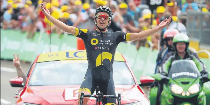  ?? FOTO: GETTY ?? El francés Lilian Calmejane cruzó la línea de meta en Station des Rousses con 37” de margen sobre el segundo clasificad­o, el holandés Robert Gesink, y con un margen de 50” sobre el grupo de los principale­s favoritos