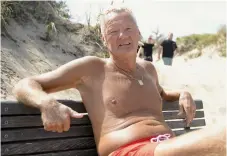  ?? Bild: Simon Appelqvist ?? Lennart Nilsson tyckte det var extremt mycket trängsel på stranden.