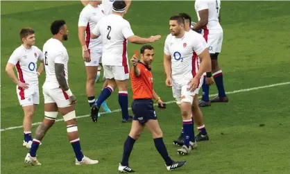  ?? ?? England's Charlie Ewels (right) is sent off early in the Six Nations game against Ireland. Photograph: Bob Bradford/CameraSpor­t/Getty Images