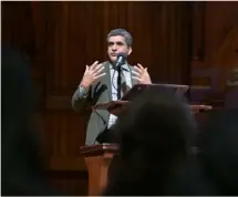  ?? ?? Rakesh Khurana, dean of Harvard College, addresses students.