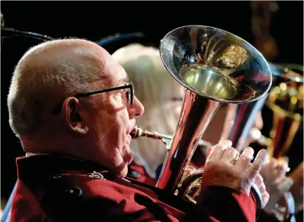  ?? PHOTO: DAVE BETTS ?? A musician at a carol concert at Redcliffe Church in 2018