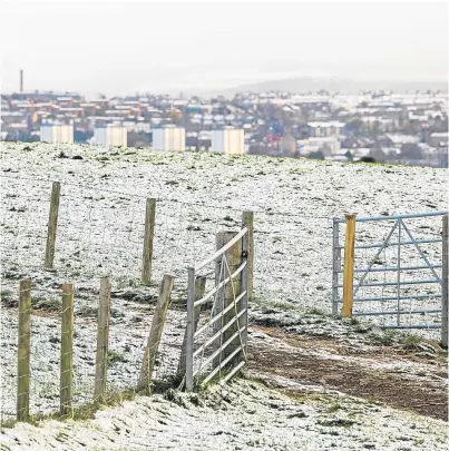  ?? Picture: Steven Brown. ?? Tayside and Fife was hit by snow and frost early yesterday.