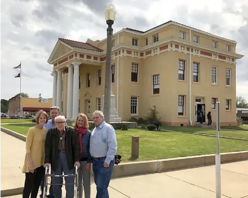  ?? Staff photos by Neil Abeles ?? n Connor Patman, son of the late U.S. Rep. Wright Patman, celebrates his 97th birthday with a tour of his childhood home in Linden, Texas. With him in front of the Cass County Courthouse are, from left, Debbie Patman Schimming and Alan Schimming of...