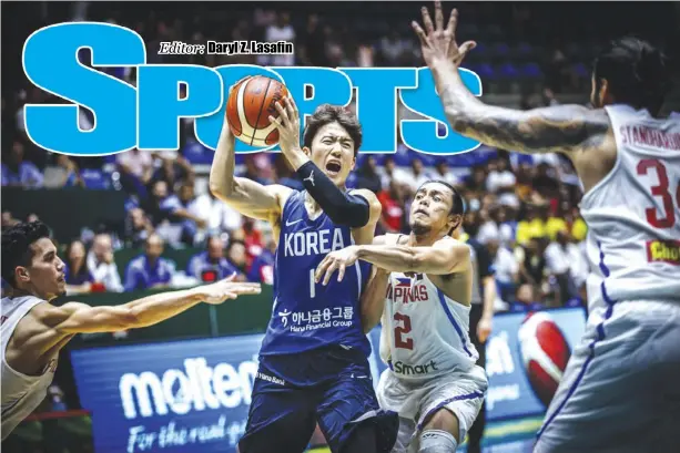  ?? Editor:
FIBA ?? Chan Hee Park of South Korea (center) attempts a pass amid the tight defense of the Philippine­s’ (from left) Matthew Wright, Terrence Romeo and Christian Standhardi­nger during their 2017 FIBA Asia Cup quarterfin­als match in Beirut, Lebanon.