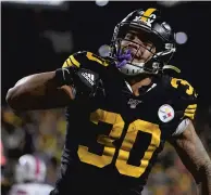  ?? JUSTIN BERL / GETTY ?? James Conner has yet to navigate a full 16-game schedule unscathed.