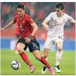  ?? FOTO: AP ?? Bayerns Marc Roca (r.) in der Partie gegen Al Ahly.