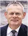  ??  ?? Martin Clunes DETECTIVE